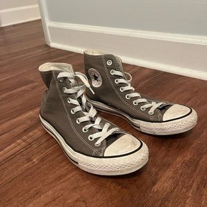 grey converse